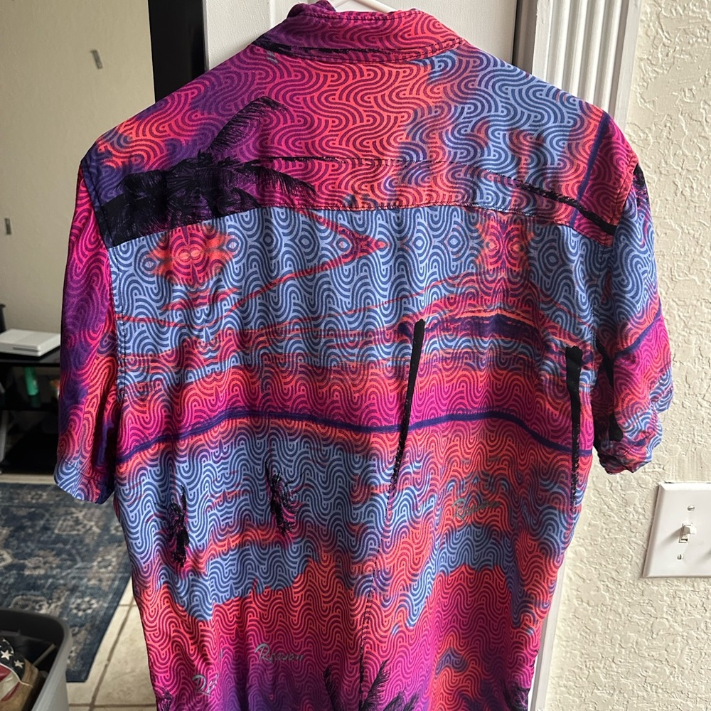 REASON brand graphic short sleeve button up NWOT
